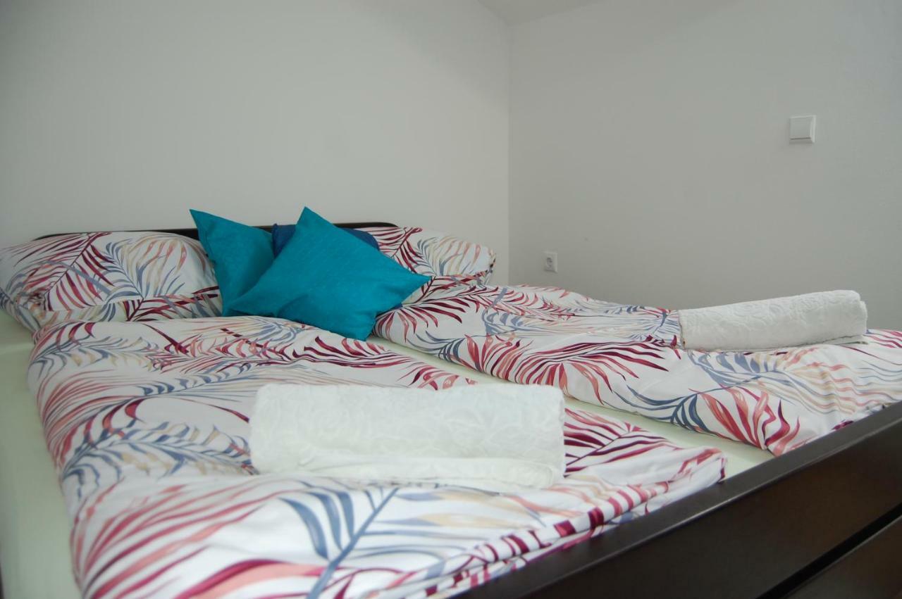 Rooms Hisa Divino Ptuj Exterior foto